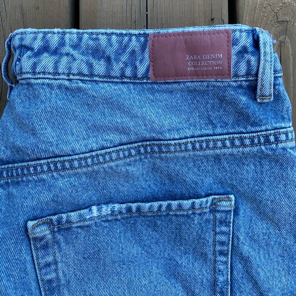 ZARA Ripped Mom Fit Jeans - Picture 9 of 10